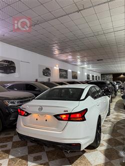 نیسان ئەلتیما